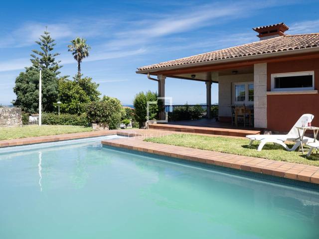 Esta magnífica propiedad está ubicada en Los Abetos, uno d. 636m² Nigrán