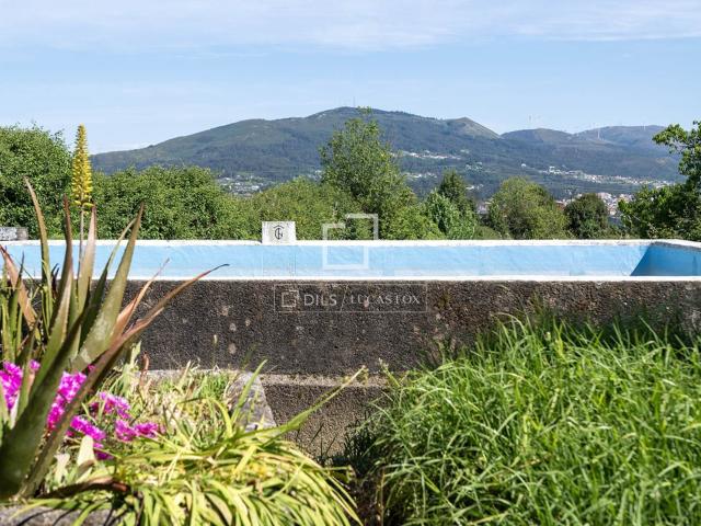 Esta bonito/a casa de campo de piedra fue construida en 1758. 269m² Covo