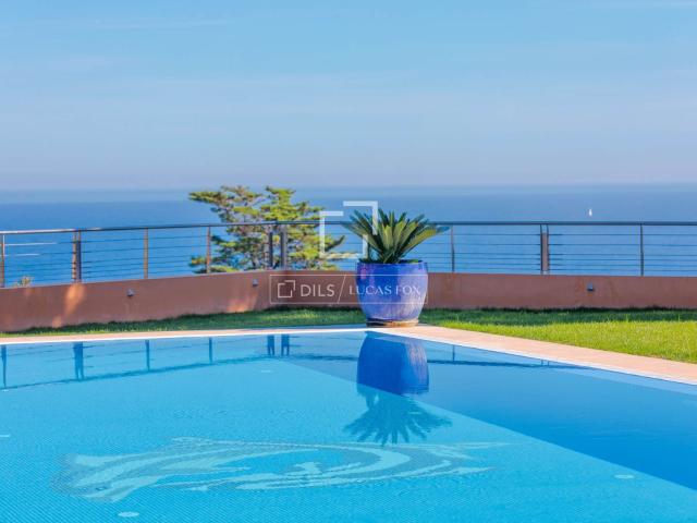 Esta casa de 1,338 m², una de las residencias más grandes de. 1218m² Begur