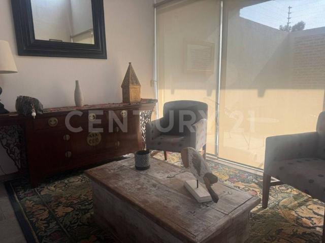Esta casa en el condominio Jacarandas es justo lo que estas buscando