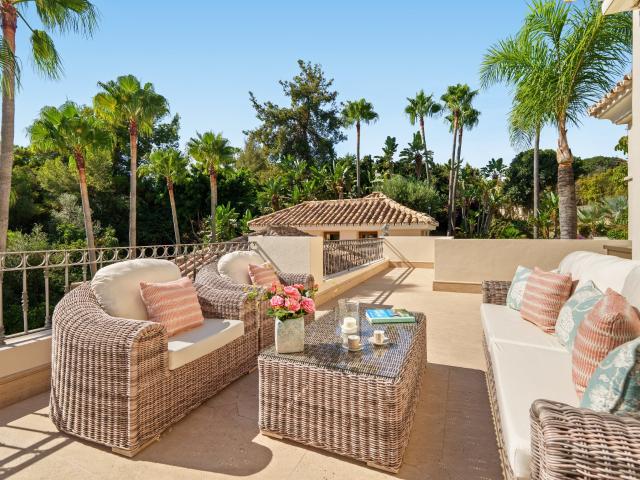 Esta excepcional villa de estilo andaluz, presentada en impe. 845m² Marbella