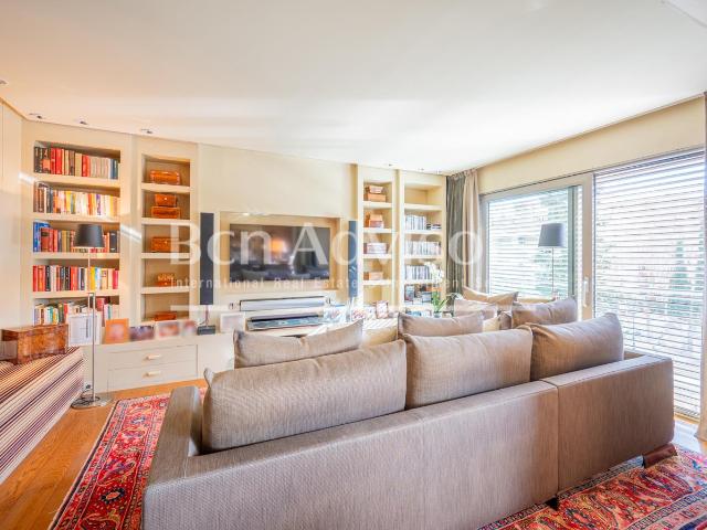 Esta exquisita propiedad de alto standing con una reforma de. 400m² Barcelona
