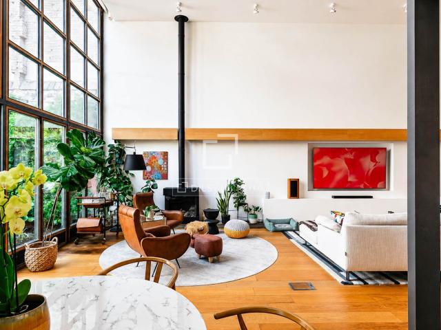 Esta extraordinaria vivienda, originalmente construida a pri. 339m² Barcelona