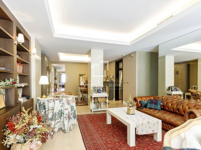 Esta elegante vivienda se encuentra en un edificio perfectam. 237m² Valencia