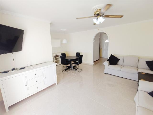 Esta es tu oportunidad de adquirir un bungalow totalmente am. 333m² Golf Del Sur