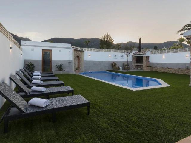 Esta finca excepcionalmente hermosa data del siglo Xix y fue. 670m² Lliber