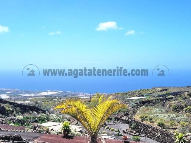Esta hermosa finca se encuentra un poco por debajo de la car. 176m² Chío
