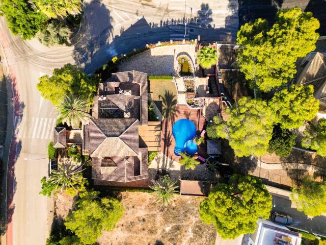 Esta Impresionante Villa De Lujo, Con Una Parcela De 1.200 M. 490m² Orihuela Costa