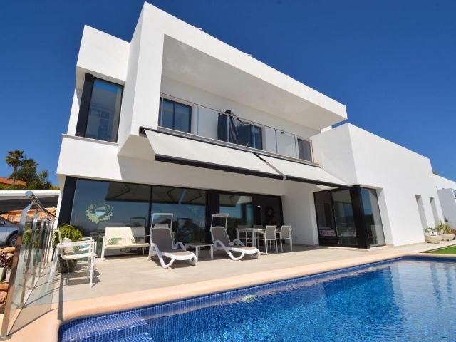 Esta impresionante villa moderna se encuentra en solo 15 min. 234m² Pedreguer