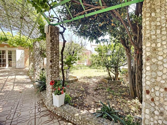 Esta interesante villa de 342 m² se encuentra en una parcela. 342m² Maó