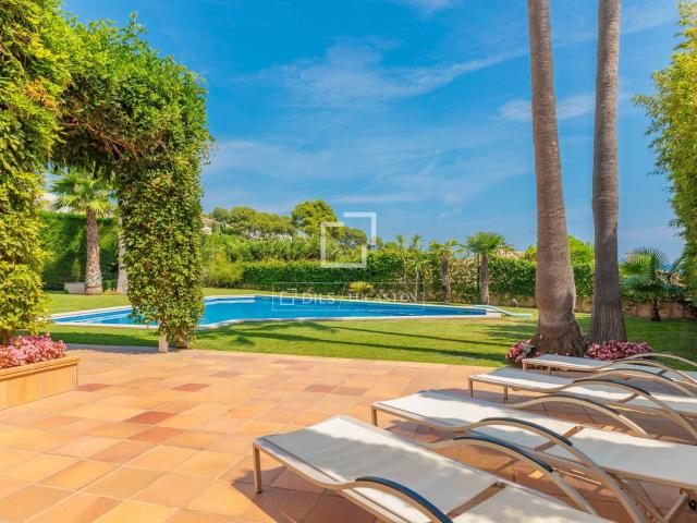 Esta lujosa villa de 7 dormitorios disfruta de vistas al mar. 505m² S'agaró