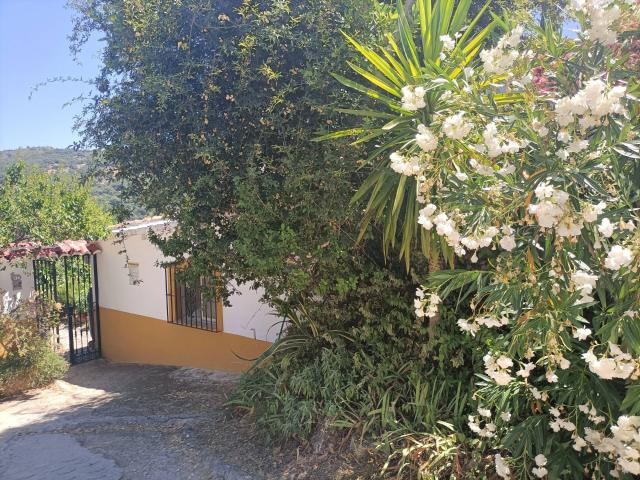 Esta pintoresca propiedad rural ofrece un refugio ideal para. 170m² Benadalid