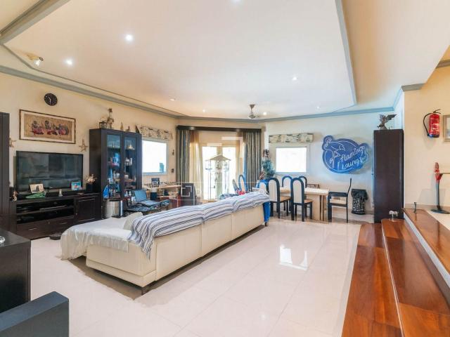 Esta propiedad única en Calpe destaca por sus imponentes dim. 487m² Calpe Calp