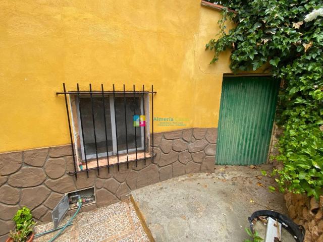 Esta propiedad se encuentra en Cúllar, localidad donde se en. 157m² Cullar