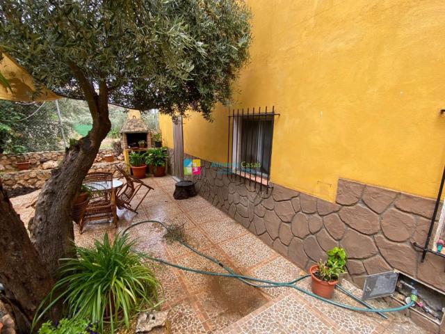 Esta propiedad se encuentra en Cúllar, localidad donde se en. 157m² Cúllar