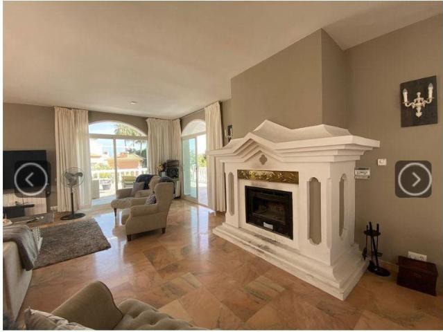 Esta villa en Benahavís, Málaga, presenta un refinado entorn. m² Benahavís