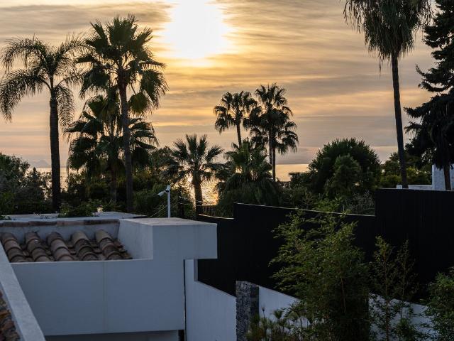 Esta villa es una casa familiar de lujo completamente renova. 460m² El Rosario