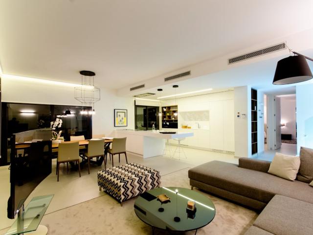 Esta villa independiente de obra nueva se encuentra en Dehes. 322m² Orihuela Costa
