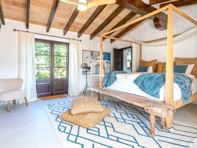 Esta vivienda excepcional está situada cerca del encantador. 450m² Cas Concos des Cavaller