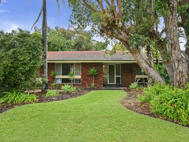 Established 3 Bedroom Home in Peaceful Greenwood Location