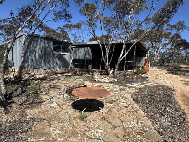 Established campsite amongst pristine Australian bushland