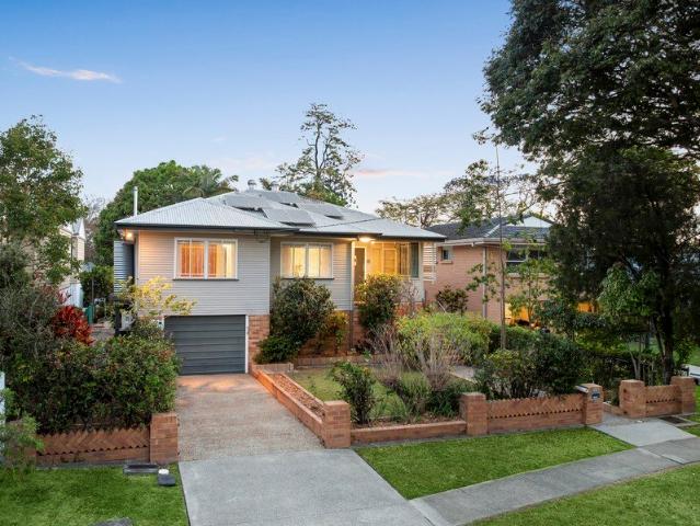 Established Charm and Everyday Convenience in Chelmer