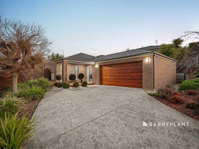 Established Gardens and Comfortable Family Living