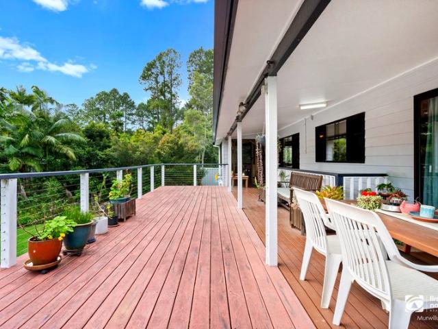 Established Gardens, Creek Country Comfort Village Close By