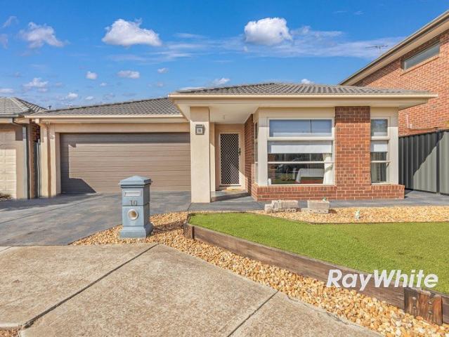 Established Home in Prestigious Allura Estate