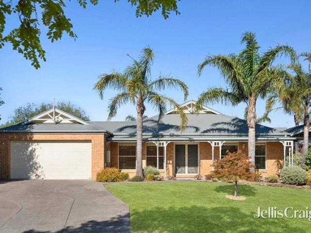 Established surroundings, generous family living & exceptional versatility