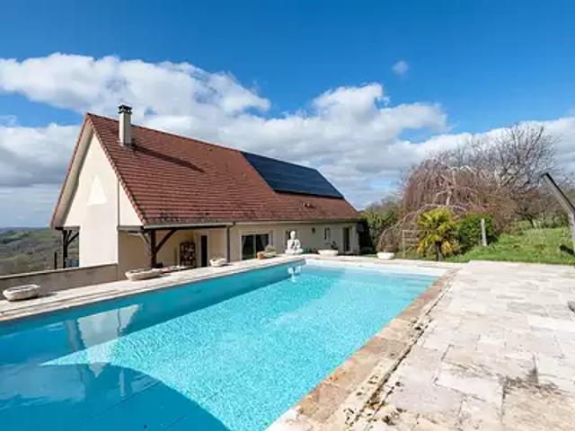 Estal 46130 Achat / Vente maison 7 pièces t7 au dernier étage piscine