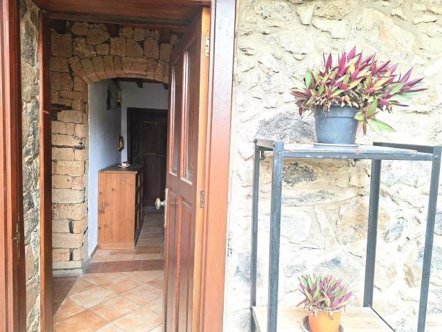 Estas dos casas de campo contiguas se encuentran en el peque. 104m² Taucho