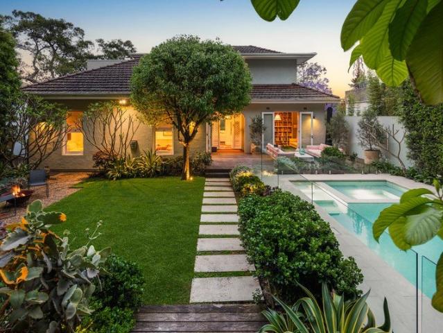 Estate Like Serenity Meets An Unmistakably Sydney Backdrop On A Private 738sqm