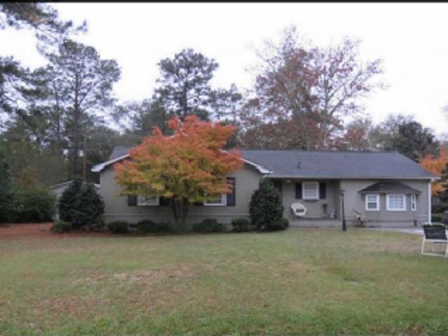 Estates Dr