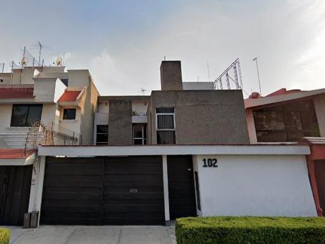 Estatus y Confort: Tu Nuevo Hogar en la Avenida Más Emblemática de Taxqueña