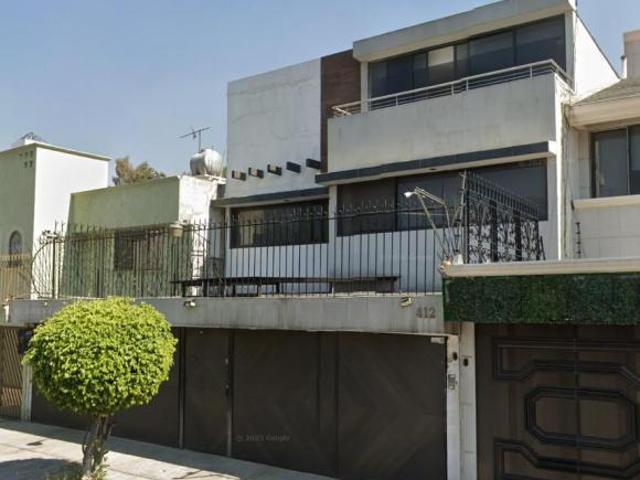 Estatus y Naturaleza: Tu Nuevo Hogar en la Calle Más Emblemática de Taxqueña