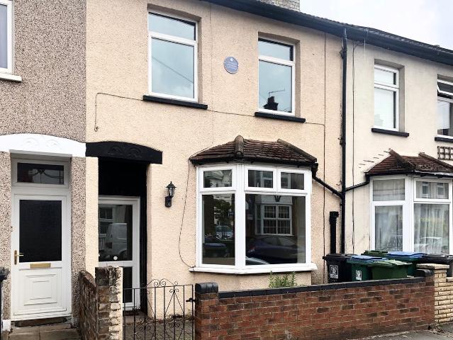 Estcourt Road, Watford WD17, 3 bed property to rent, £2,250 pcm | PrimeLocation