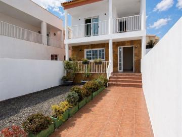 Este magnífico dúplex independiente ofrece amplitud, privaci. 140m² Puerto del Rosario