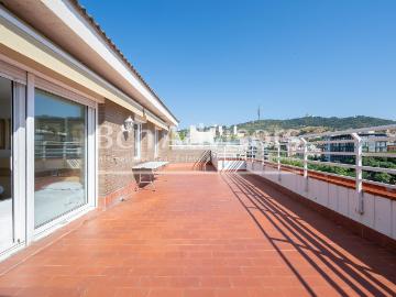 Este maravilloso atico se situa en una de las zonas residenc. 275m² Barcelona