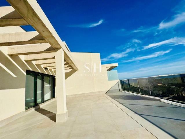 Este moderno y elegante apartamento penthouse en Campoamor. 73m² Dehesa de Campoamor