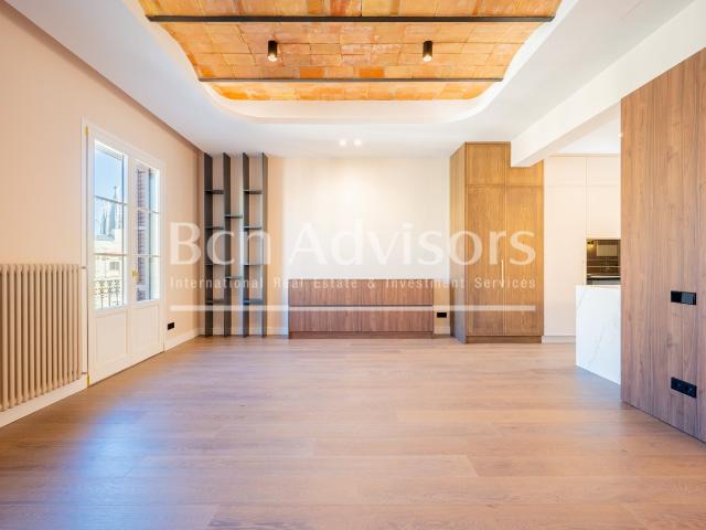 Este excelente piso reformado a estrenar se situa en una ubi. 166m² Barcelona