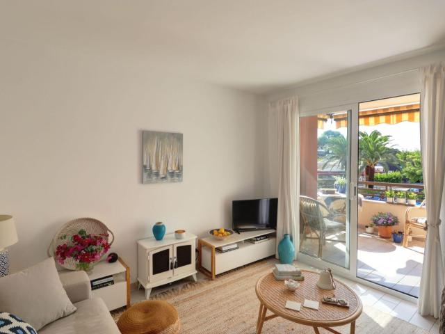 Este encantador apartamento de un dormitorio, completamente. 59m² Santa Ponça