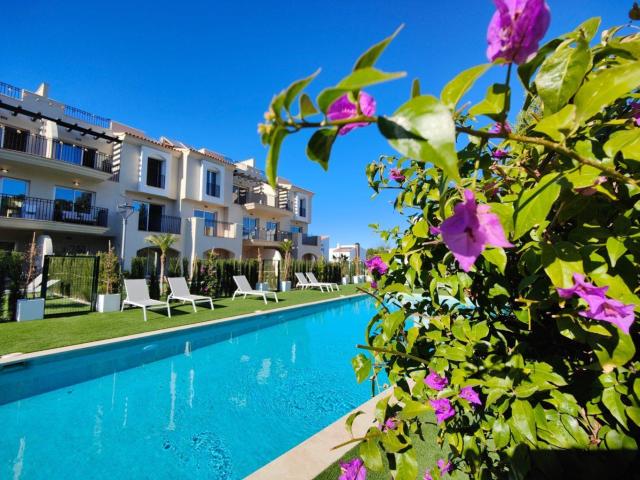 Este encantador apartamento en la planta baja ofrece una com. 88m² Dénia