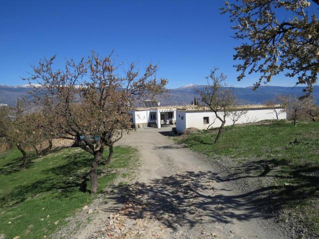 Este es un cortijo de 3 dormitorios bellamente presentado co. 120m² Cádiar