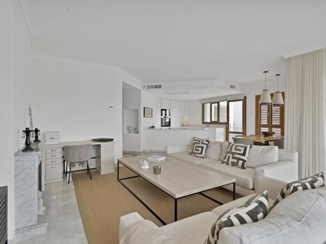 Este hermoso apartamento reformado se encuentra en la presti. 230m² Marbella