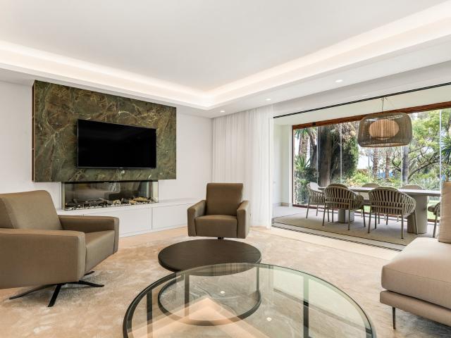 Este impresionante adosado representa el pináculo de la Cost. 255m² Estepona