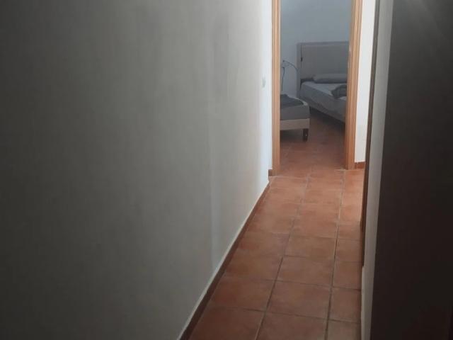 Este luminoso y espacioso apartamento de 97m² se encuentra e. 0m² Alcaucín