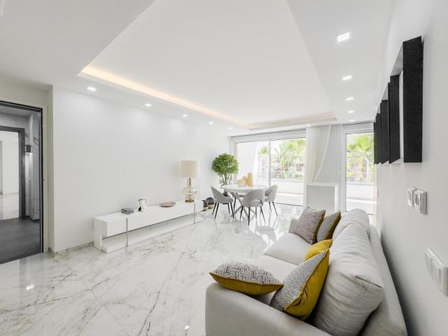 Este luxuoso apartamento de 4 quartos está numa fantástica l. 123m² Lagos