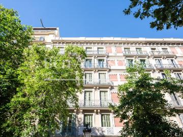 Este proyecto de obra nueva de lujo esta situado en una de l. 96m² Barcelona