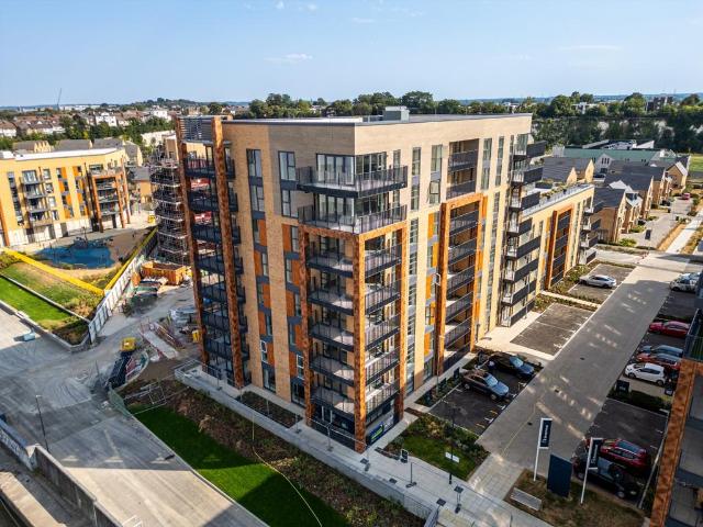 Estella Heights, 10 Henley Approach. 2 bed apartment to rent £1,600 pcm £369 pw